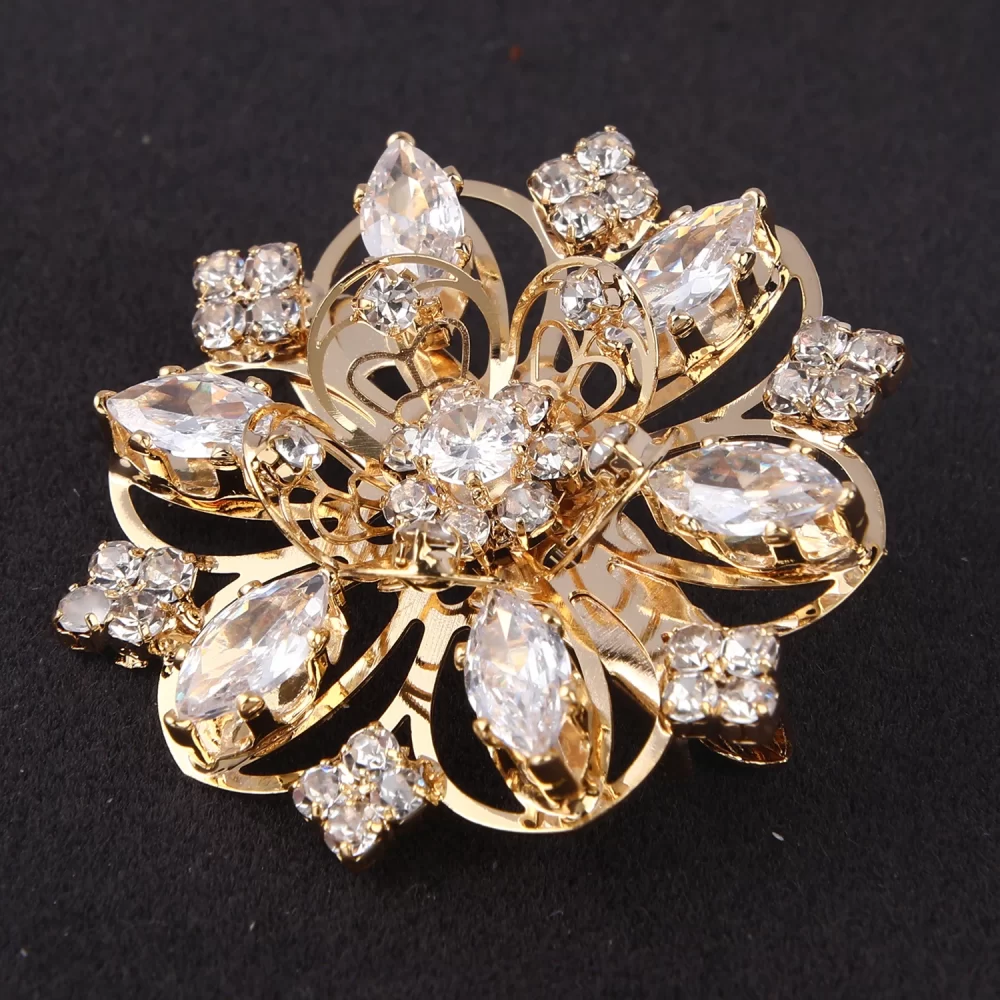 Fashion Jewelry Bling Zircon Gold Plated Hollow 3D Flower Brooches Luxury Women Brooch Pin